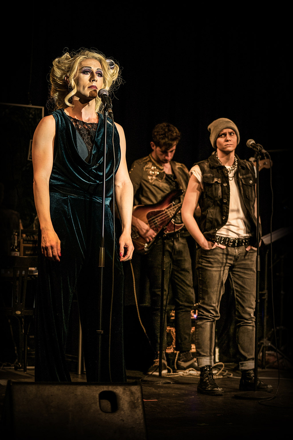 Kathrin Hanak / HEDWIG AND THE ANGRY INCH, "Yitzhak" (mit Michael Kargus und Sebastian Muhl) / Off-Musical Frankfurt